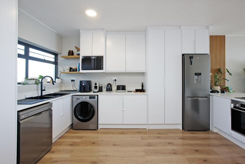 2 Bedroom Property for Sale in Bloubergstrand Western Cape